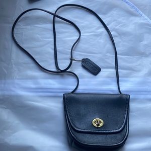 Coach vintage leather crossbody pouch
